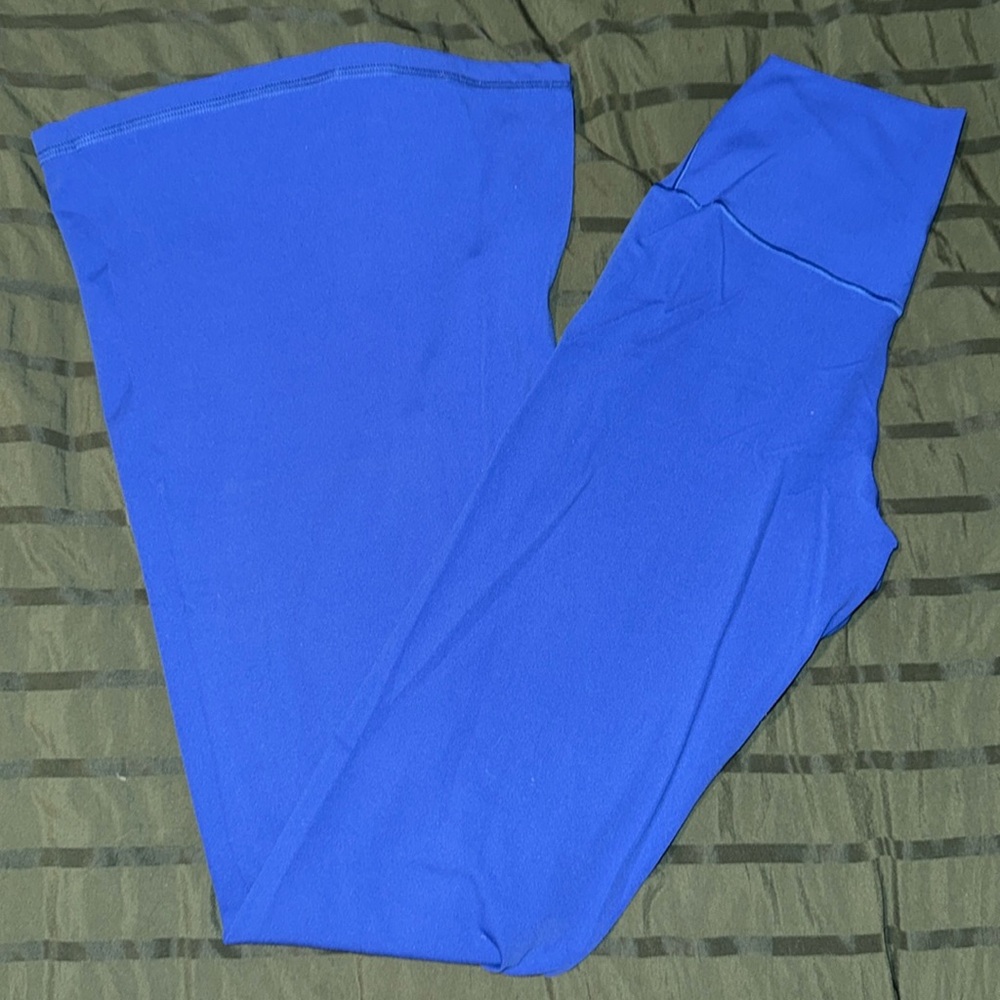 AERIE Offline Hi-Rise Crossover Flare Leggings